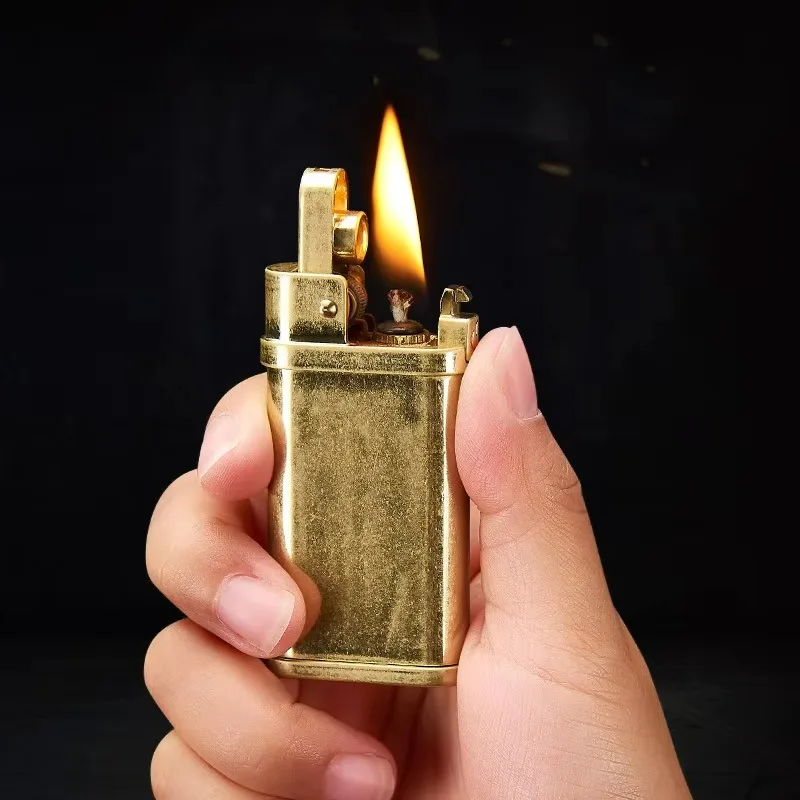 珍しい真鍮製ワンキー点火ケロシンライター、砥石付きレトロトー - Fire Starting Kit のレビューと価格